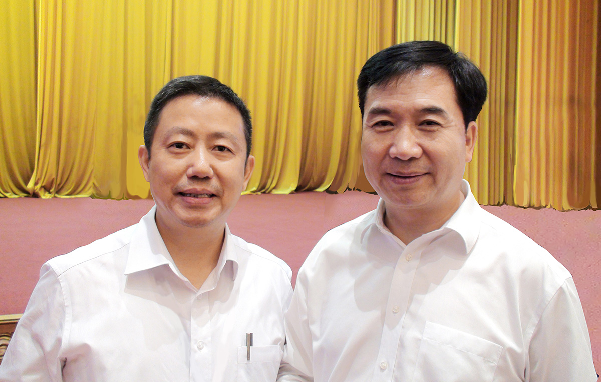 中央政治局常委、中央紀(jì)律檢查委員會(huì)書(shū)記李希與周海江合影